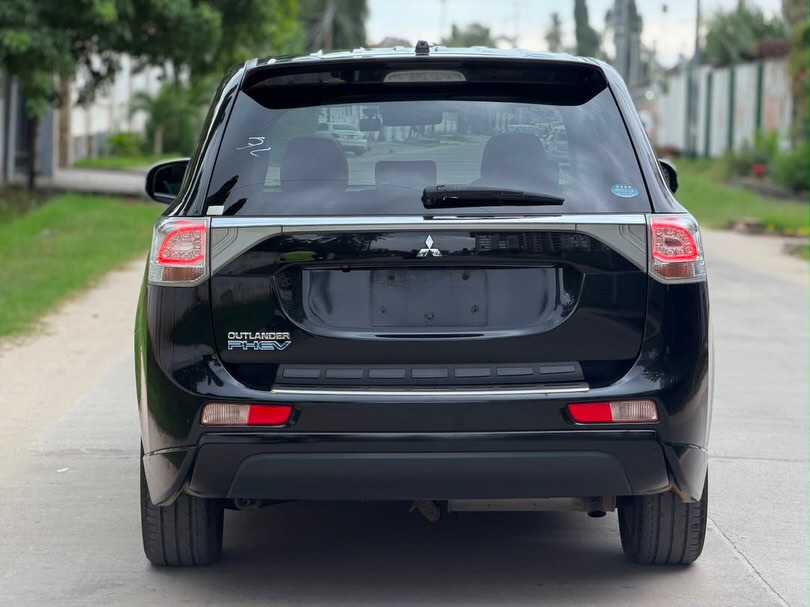 Buy Mitsubishi Outlander 2013 for Sale in Dar es Salaam