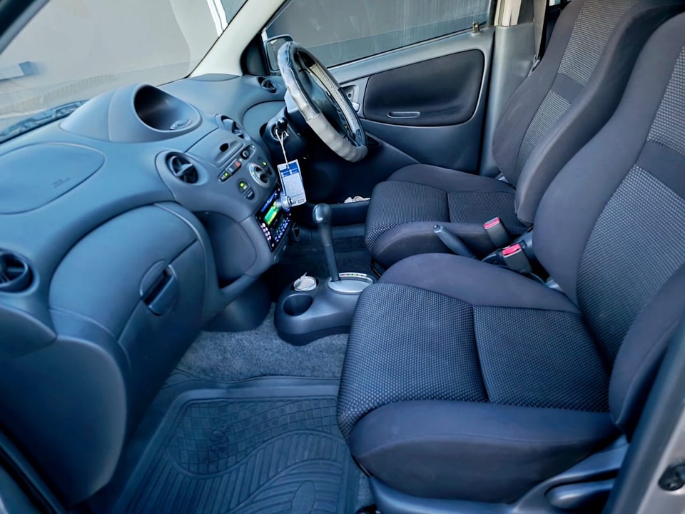 Toyota Vitz 2003 Inauzwa Mwanza Tanzania