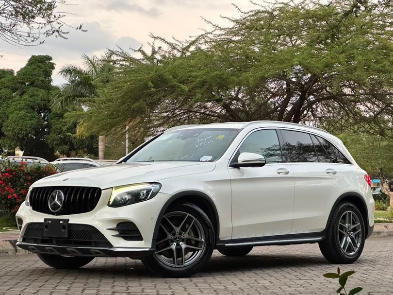 Magari Sokoni Benz GLC ya Bei Poa 2017