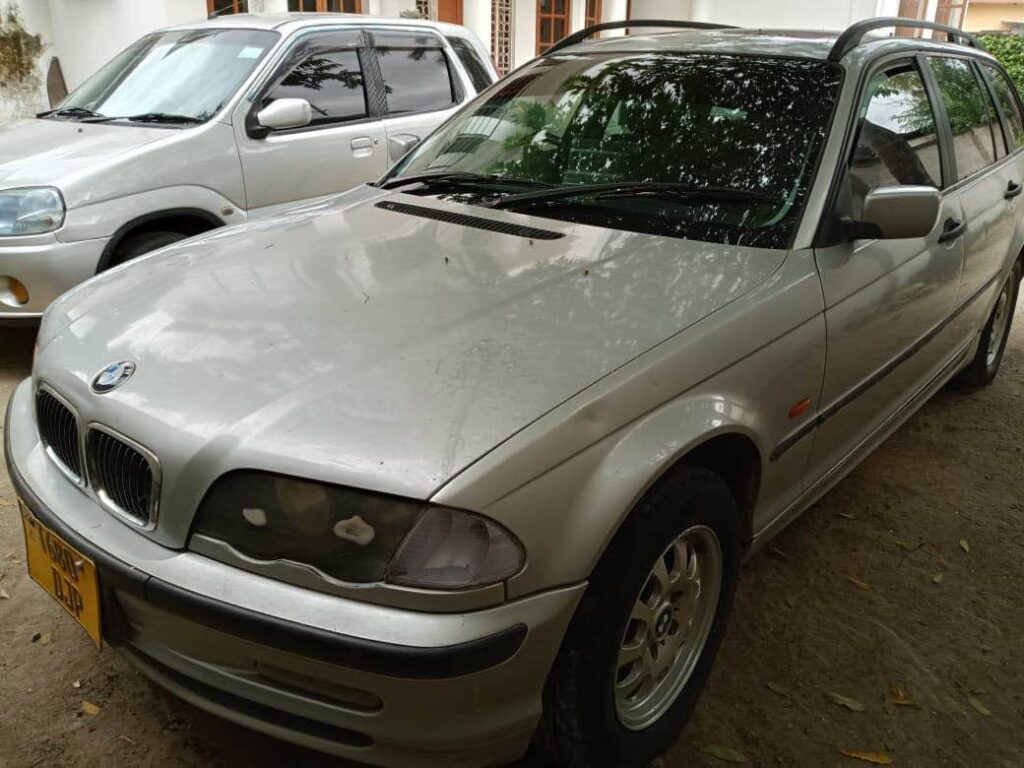 Magari 3 Series 2002 lipo Dar es Salaam