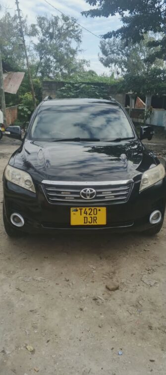 Bei Ya Toyota Vanguard 2008 Sokoni Tanga Tanzania