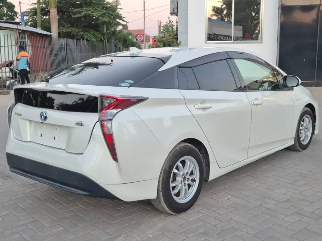 Magari Used Toyota 2017 Dar es Salaam Tanzania