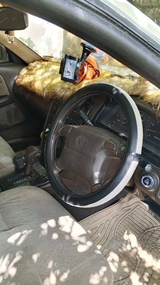 Magari Sokoni Toyota Mark II ya Bei Poa 1995