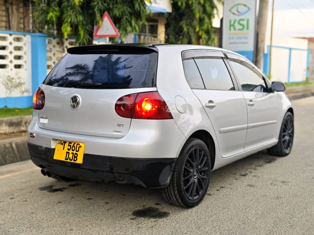 Volkswagen Golf 2007 for Sale in Dar es Salaam