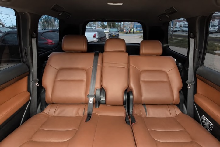 Toyota Land Cruiser V8 bei poa sokoni Dar es Salaam Tanzania