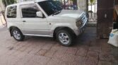 Magari Sokoni Mitsubishi Pajero ya Bei Poa 2000