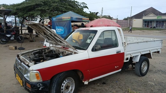 Price Toyota Hilux 1995 for Sale in Dar es Salaam