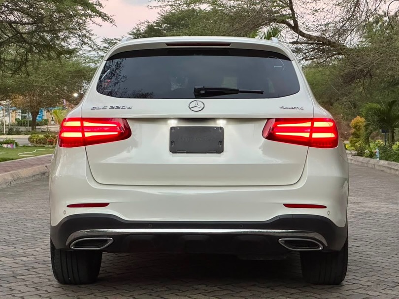 Benz GLC bei poa sokoni Dar es Salaam Tanzania