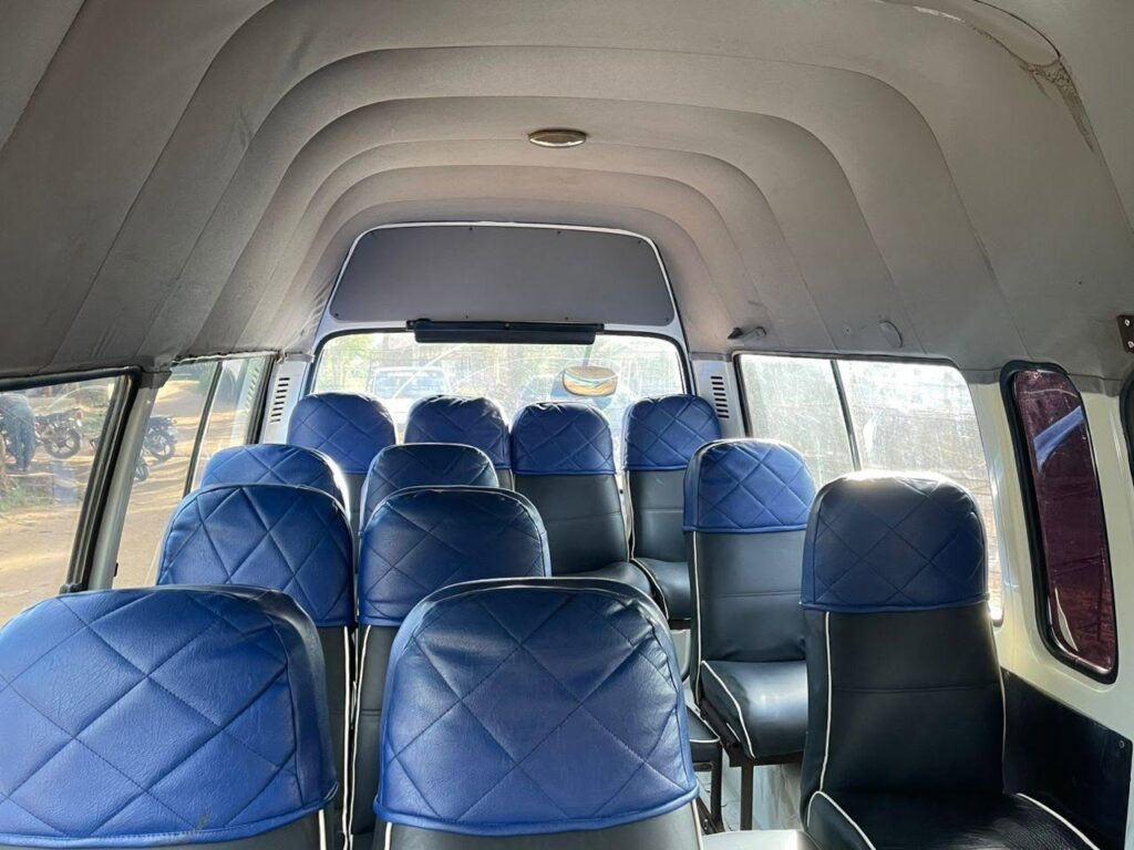 Magari Hiace 1998 lipo Dar es Salaam