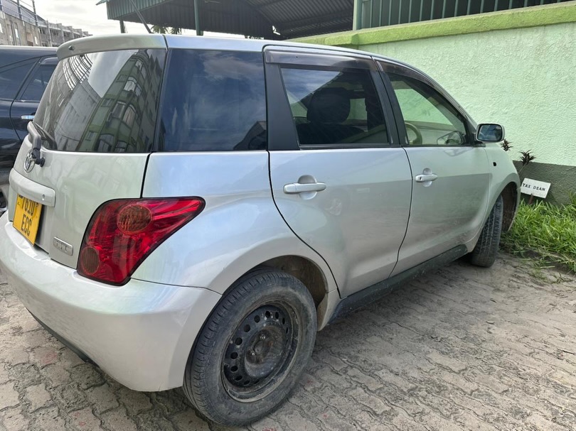 Price Of Toyota IST 2005 for Sale in Tanzania