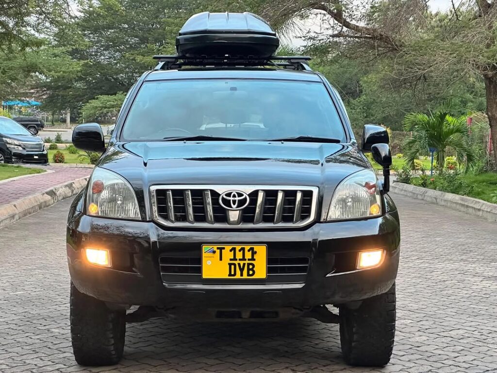 Used Toyota Land Cruiser Prado 2006 for Sale in Dar es Salaam