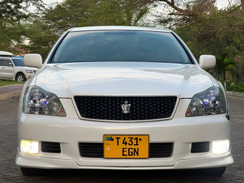 Price Of Toyota Crown 2006 for Sale in Tanzania