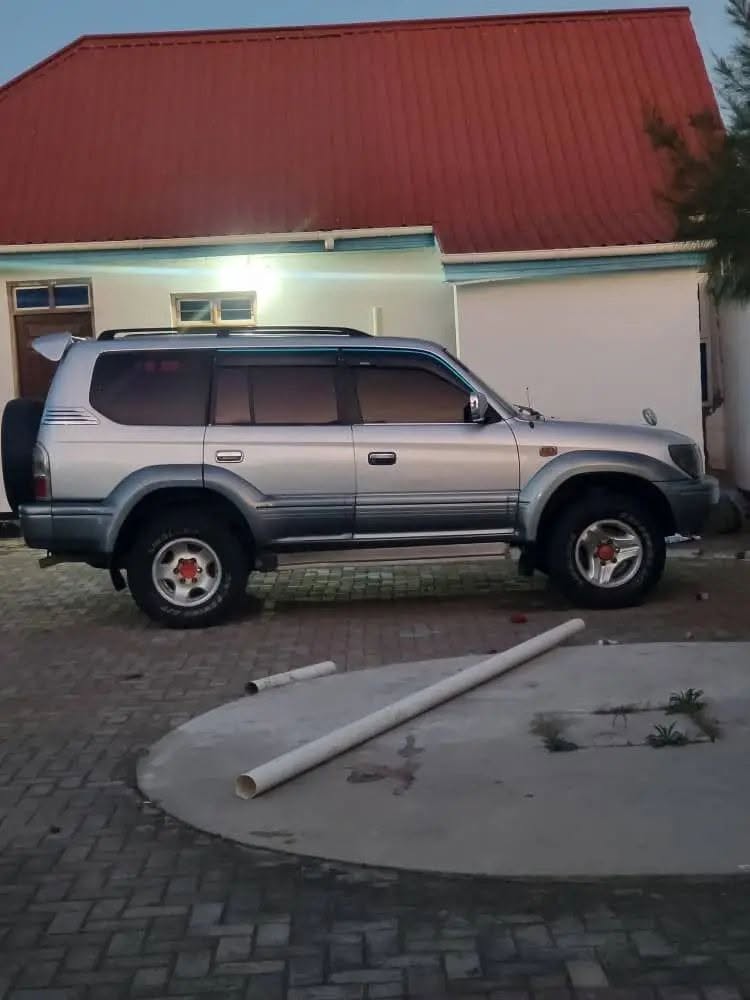 Magari Used Toyota Land Cruiser Prado 1998 Mbeya Tanzania
