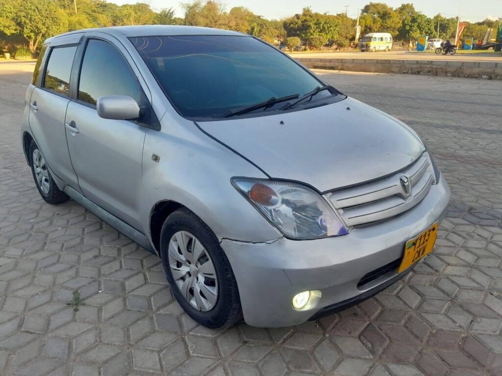 Price Of Toyota IST 2005 for Sale in Tanzania