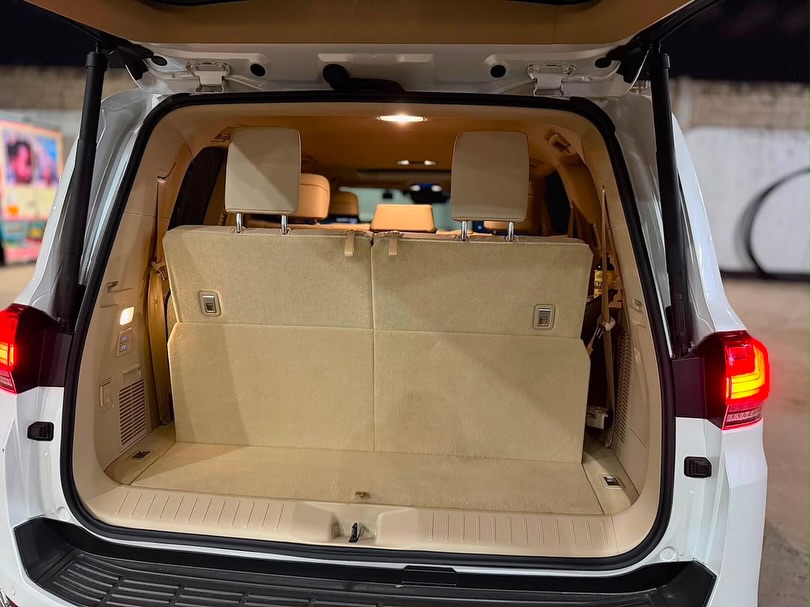 Magari Land Cruiser 300 Series 2024 lipo Dar es Salaam