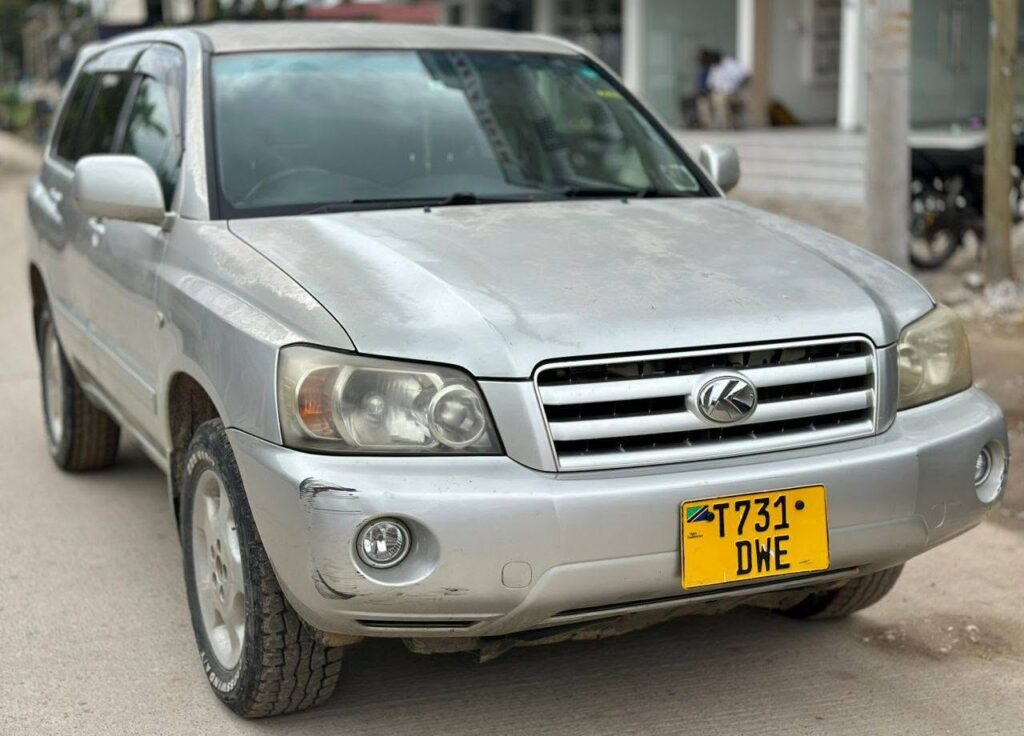 Magari Sokoni Toyota Kluger ya Bei Poa 2003