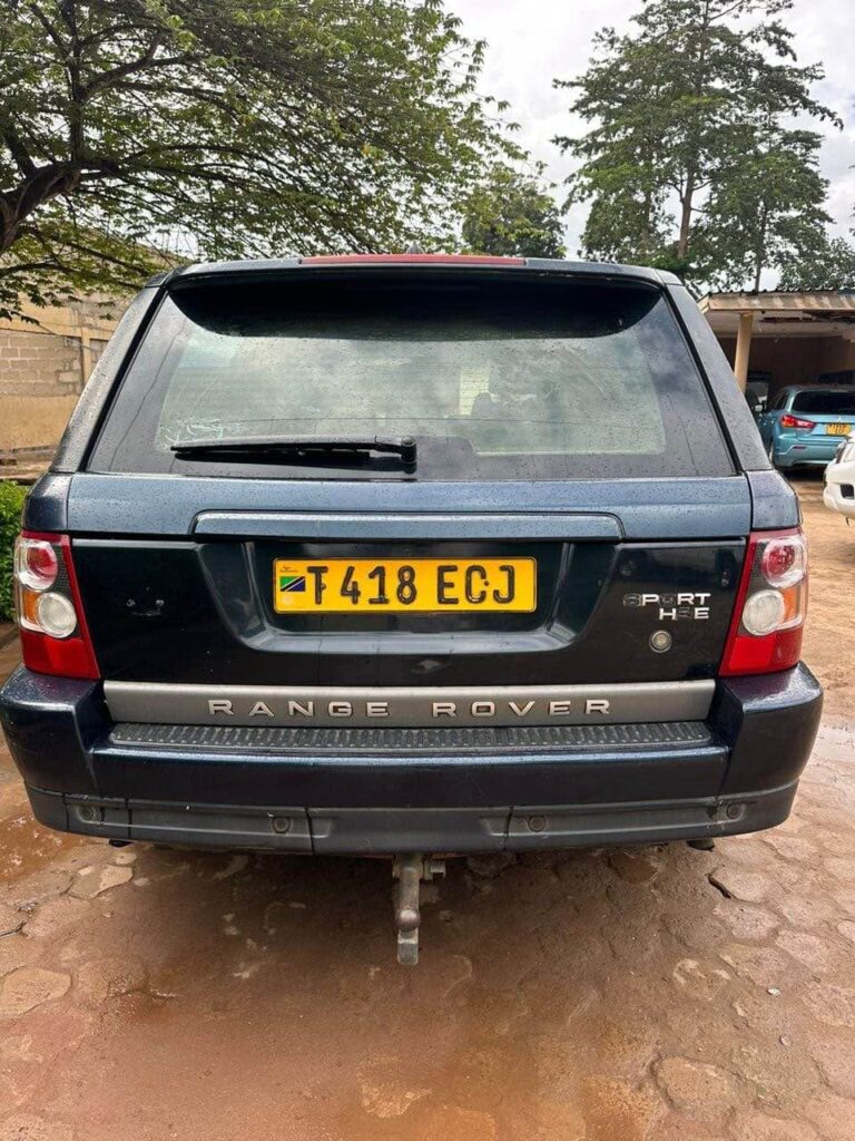 Magari Range Rover Sport 2006 lipo Dar es Salaam