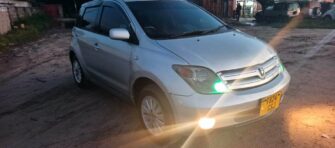 Bei Ya Toyota IST 2005 Sokoni Dar es Salaam Tanzania