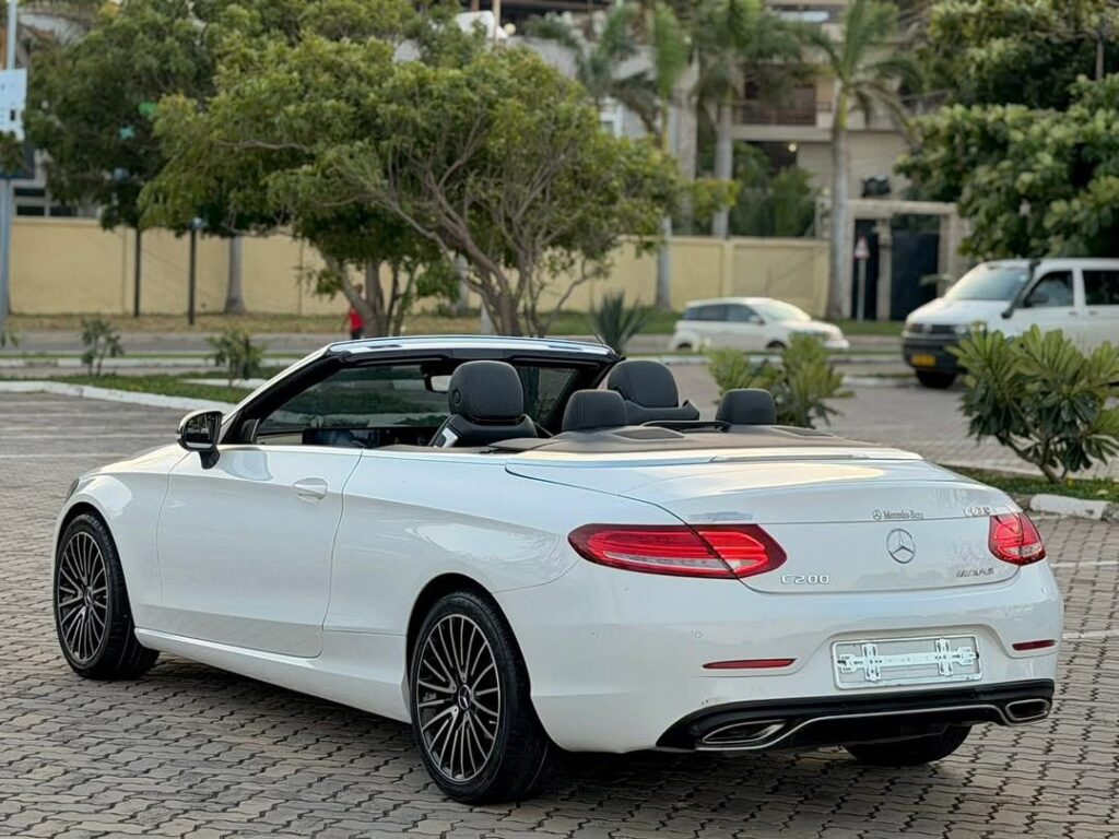 Magari Used Benz C-Class 2017 Mbeya Tanzania