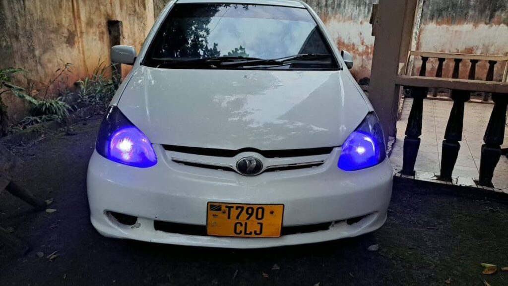 Magari Sokoni Toyota Platz ya Bei Poa 2003
