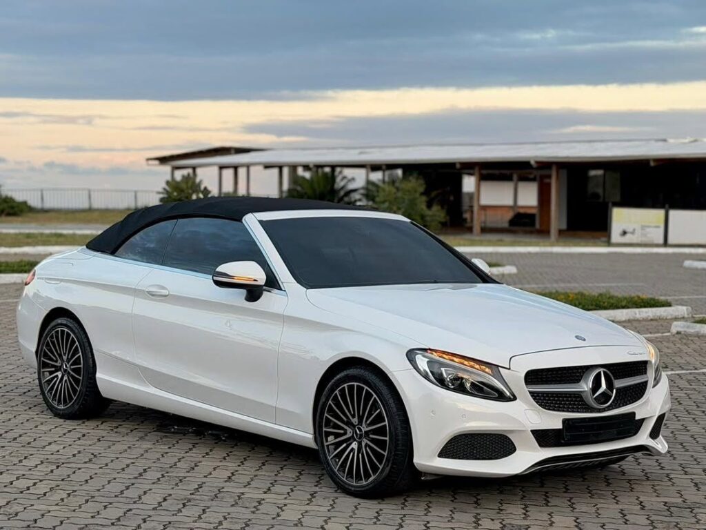 Magari Sokoni Benz C-Class ya Bei Poa 2017