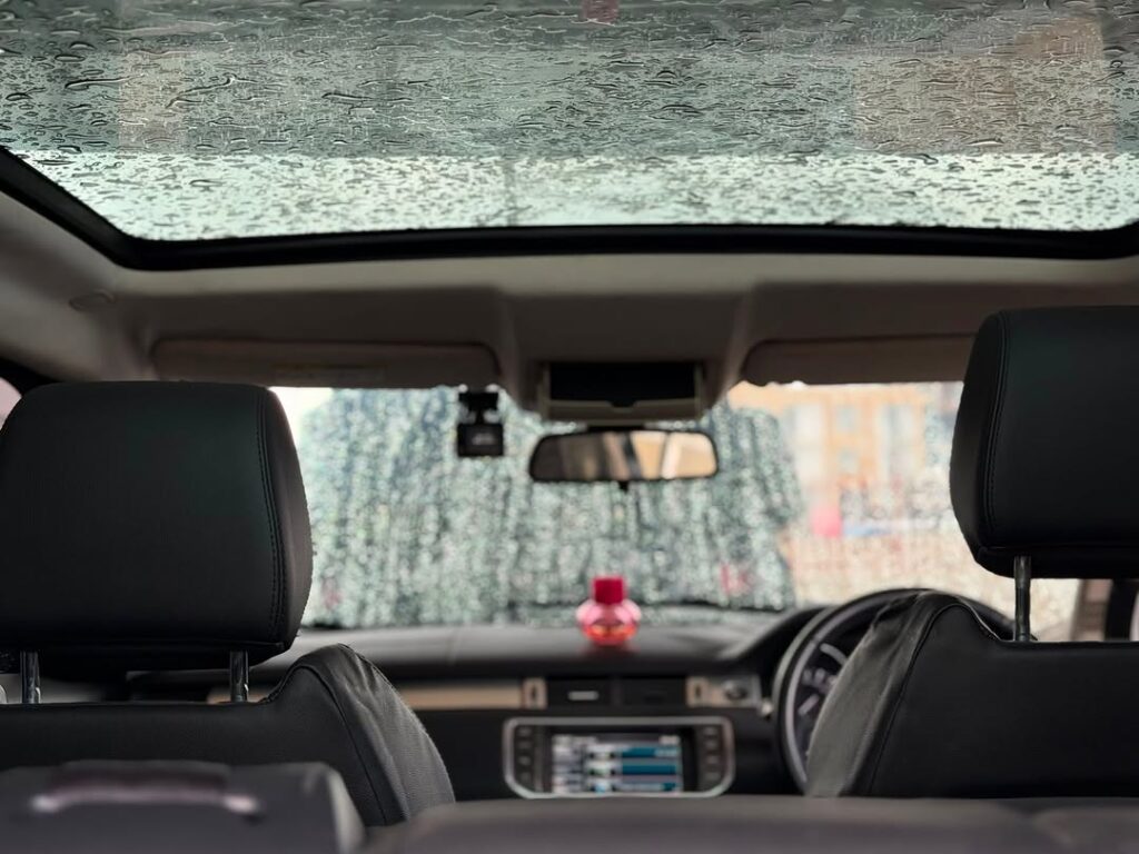 Land Rover Evoque bei poa sokoni Dar es Salaam Tanzania