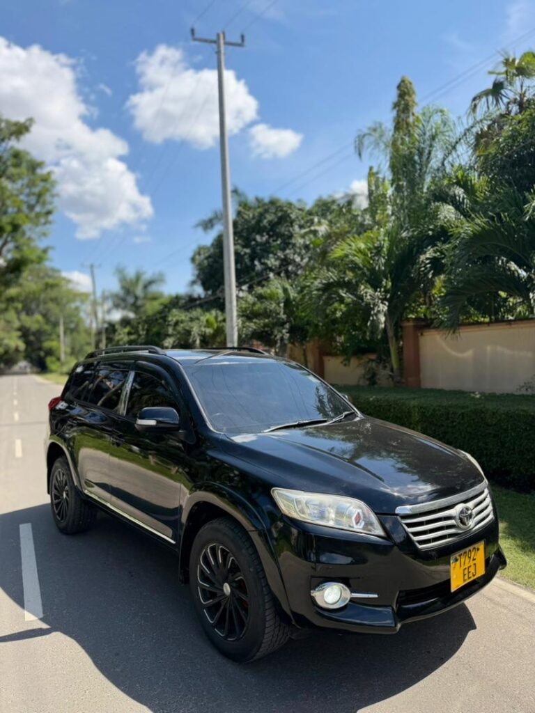Price Of Toyota Vanguard 2010 for Sale in Tanzania