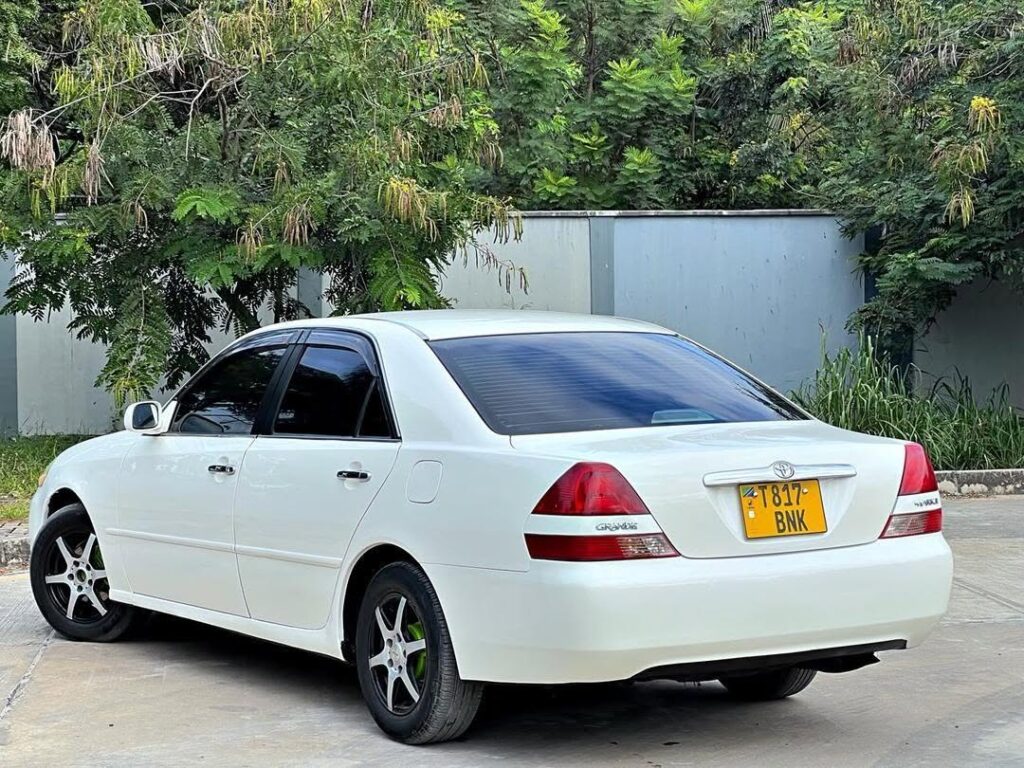 Price Toyota Mark II 2002 for Sale in Dar es Salaam
