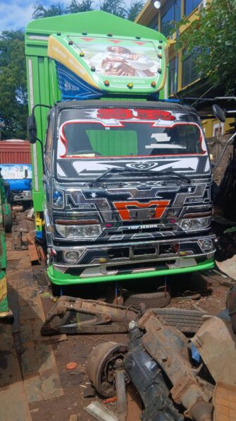 Price of Used Mitsubishi Fuso 2005 for Sale in Singida Tanzania