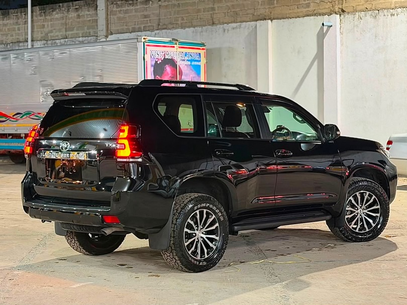 Magari Used Toyota Land Cruiser Prado 2020 Dar es Salaam Tanzania