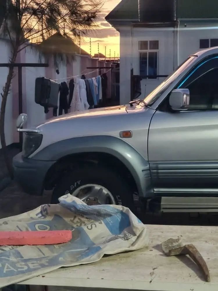 Toyota Land Cruiser Prado bei poa sokoni Mbeya Tanzania