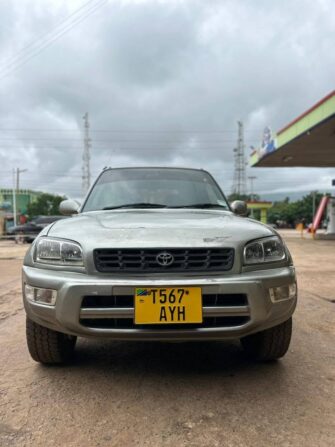 Bei Ya Toyota Rav4 2002 Sokoni Dar es Salaam Tanzania