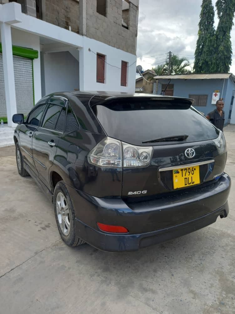 Magari Harrier 2005 lipo Dar es Salaam