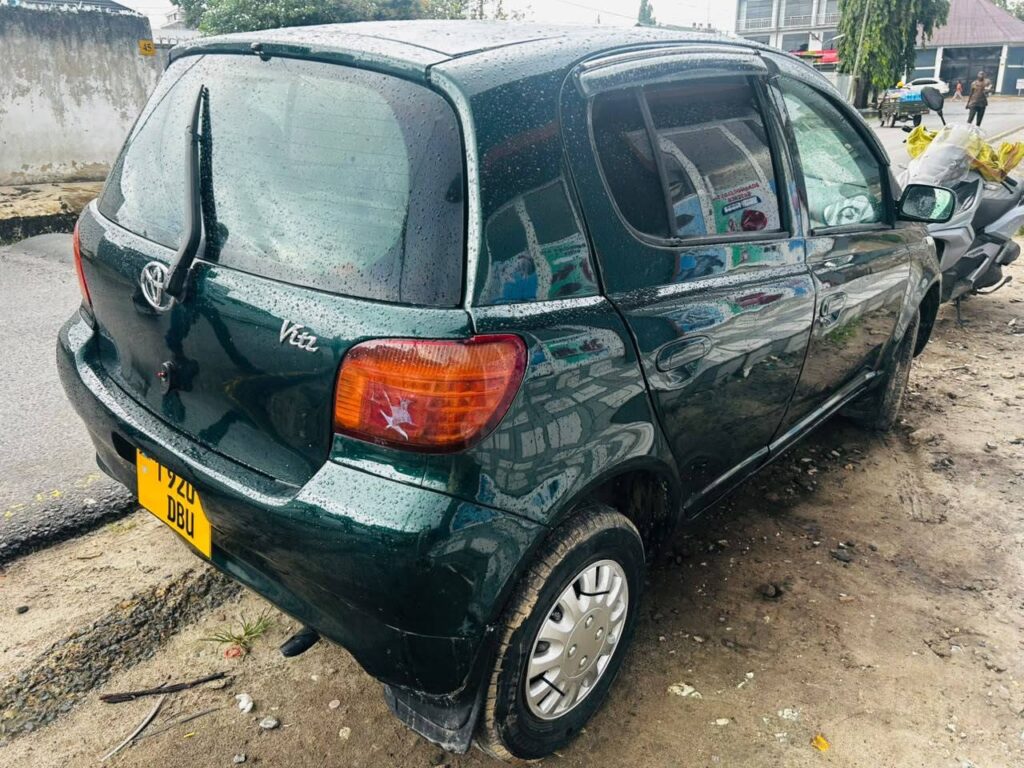Toyota Vitz 2003 for Sale in Dar es Salaam