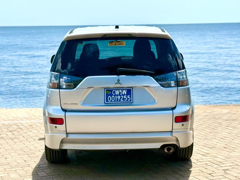Price Of Mitsubishi Outlander 2006 for Sale in Tanzania