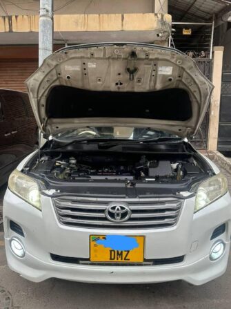 Bei Ya Toyota Vanguard 2010 Sokoni Dar es Salaam Tanzania
