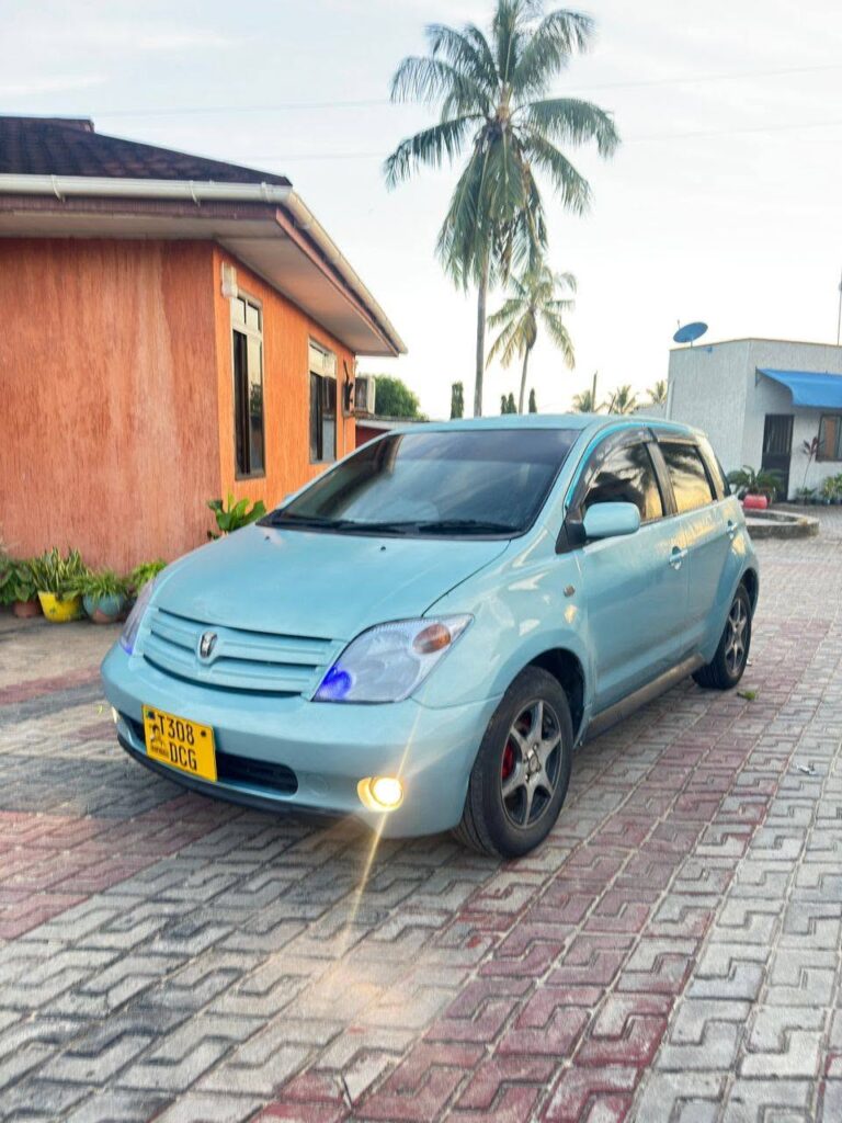 Bei ya Toyota IST 2005 Sokoni Dar es Salaam Tanzania