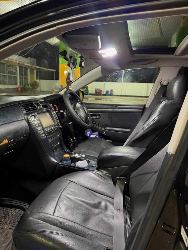 Bei ya Toyota Crown 2006 Sokoni Dar es Salaam Tanzania