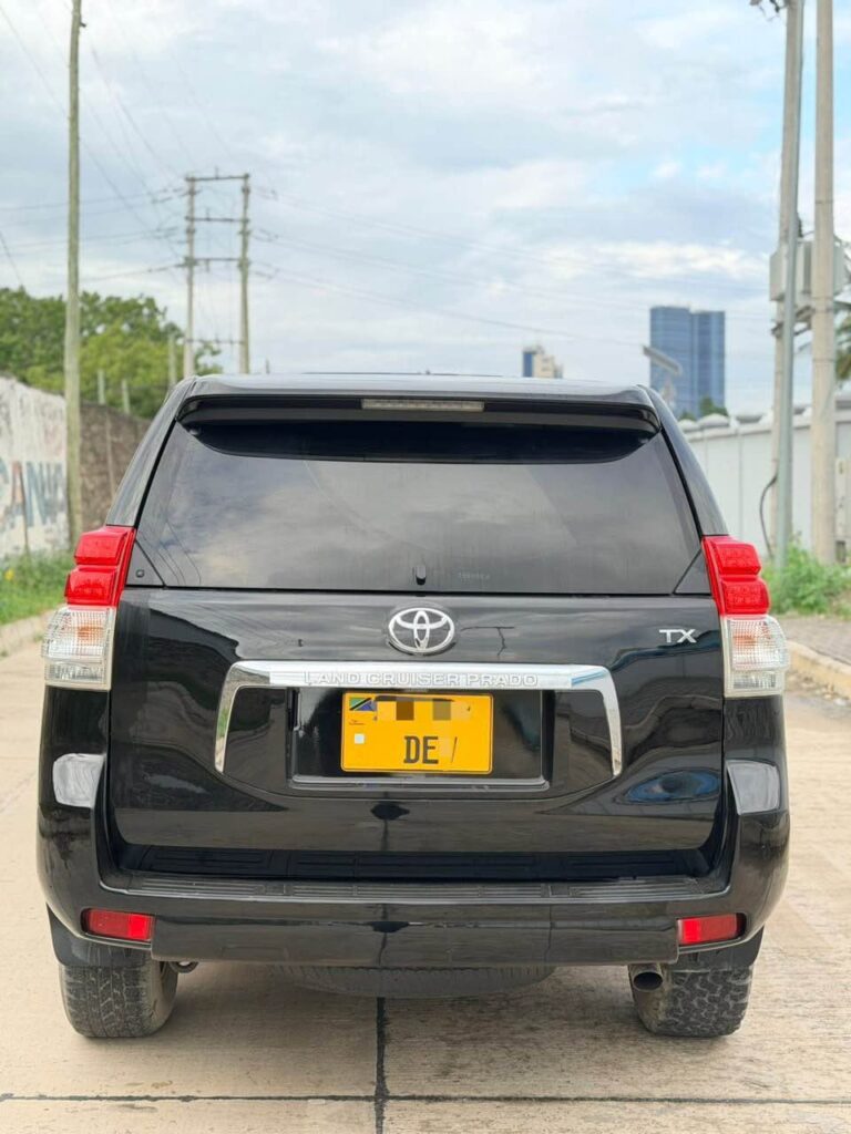 Magari Used Toyota Land Cruiser Prado 2011 Dar es Salaam Tanzania