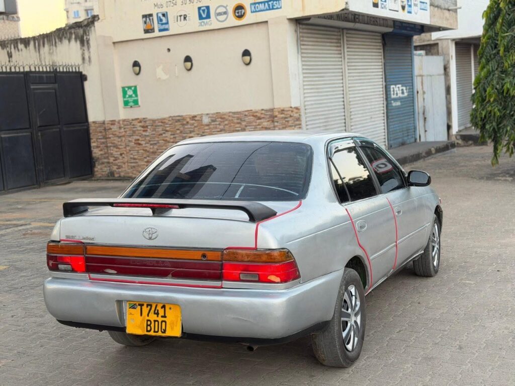 Price Toyota Corolla 1995 for Sale in Dar es Salaam
