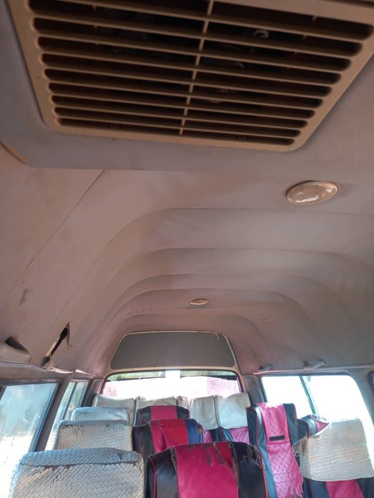 Price Toyota Hiace 1998 for Sale in Njombe