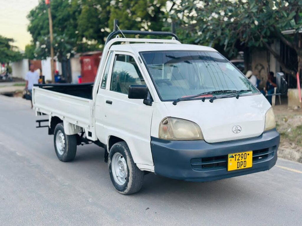 Price Toyota LiteAce Truck 2003 for Sale in Dar es Salaam