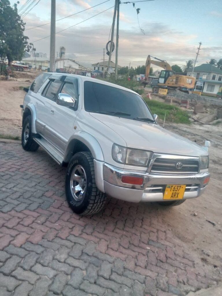 Magari Used Toyota Hilux 1998 Dar es Salaam Tanzania
