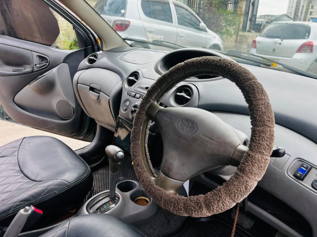 Price Toyota Vitz 2003 for Sale in Dar es Salaam