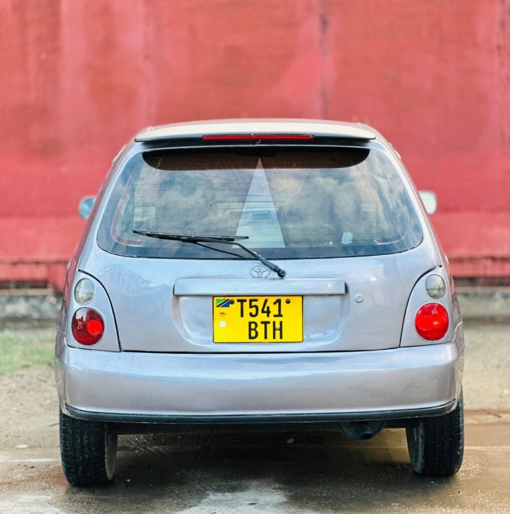 Price Toyota Starlet 1998 for Sale in Dar es Salaam