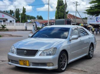 Price of Used Toyota Crown 2006 for Sale in Dar es Salaam Tanzania