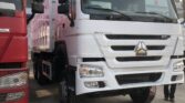 Bei ya HOWO (Syno-Truck) HOWO A7 6×4 Tipper 2023 Sokoni Dar es Salaam Tanzania