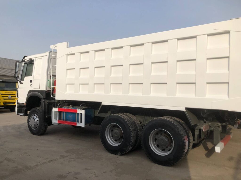 Magari Used HOWO (Syno-Truck) HOWO A7 6×4 Tipper 2023 Dar es Salaam Tanzania