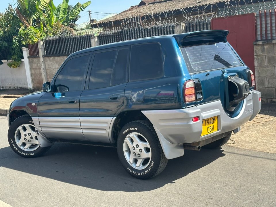 Price Of Toyota Rav4 1999 for Sale in Tanzania