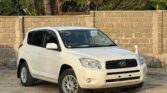 Magari Sokoni Toyota Rav4 ya Bei Poa 2005